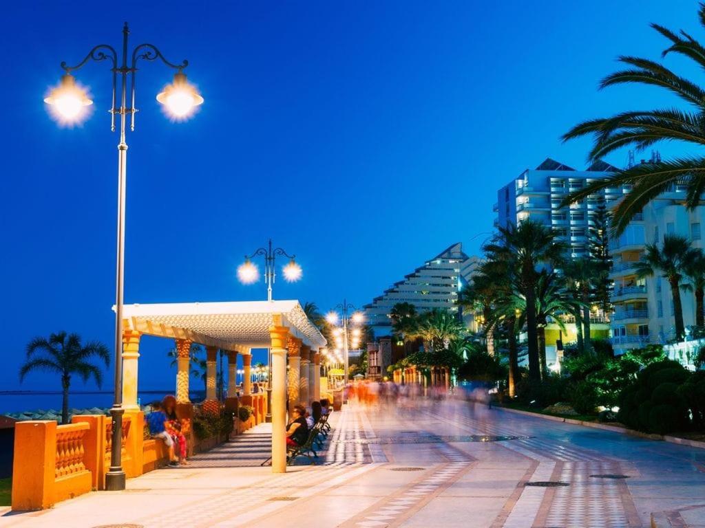 Precioso Apartamento Frente Al Mar Беналмадена Екстериор снимка